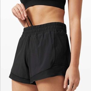 Lululemon Hotty Hot Shorts 4"